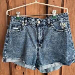 High waisted denim short